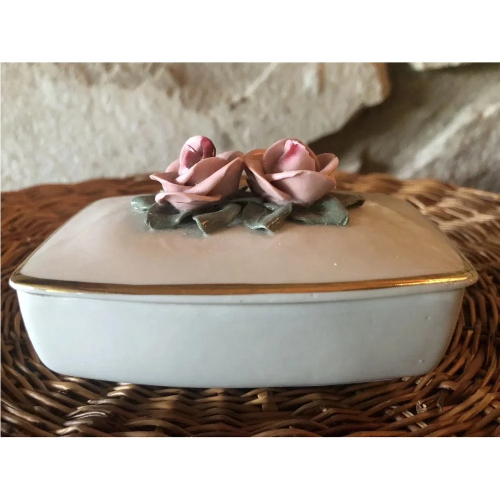 Vintage AJ Uffrecht Bone China Trinket Box Pink Rose Gold‎ Leaf Trim Germany